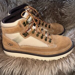 UGG Highland Hiker Boot size 10